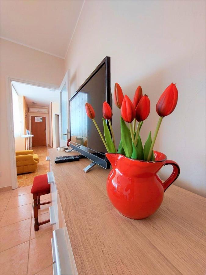 Apartment Big Lasan Vodice Kültér fotó