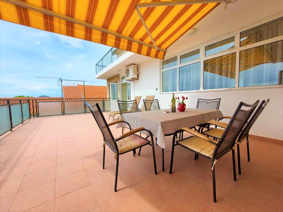 Apartment Big Lasan Vodice Kültér fotó