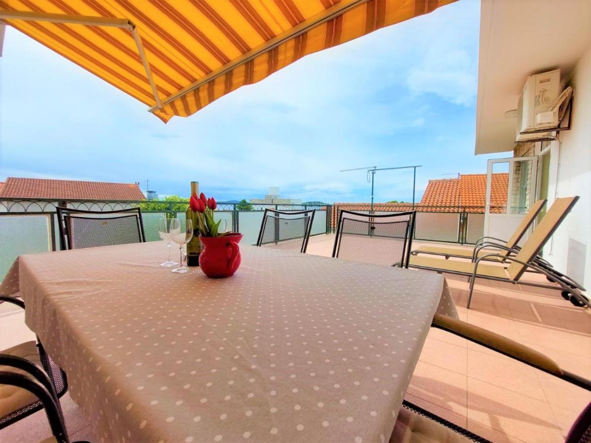 Apartment Big Lasan Vodice Kültér fotó